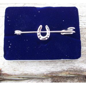 English Stock Pin - Horseshoe (SP)