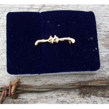 English Stock Pin - 2 Horseheads (GP)