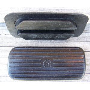 Stirrup Pads (Ridged) - Sizes 4 3/4