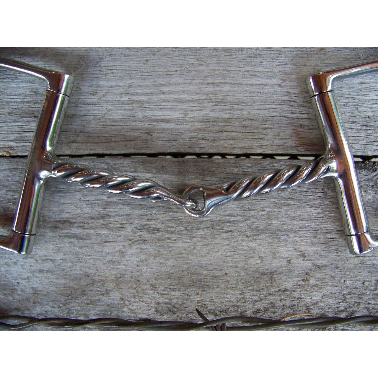 English Bit - Large Dee with Twist Bent Wire (5.5")